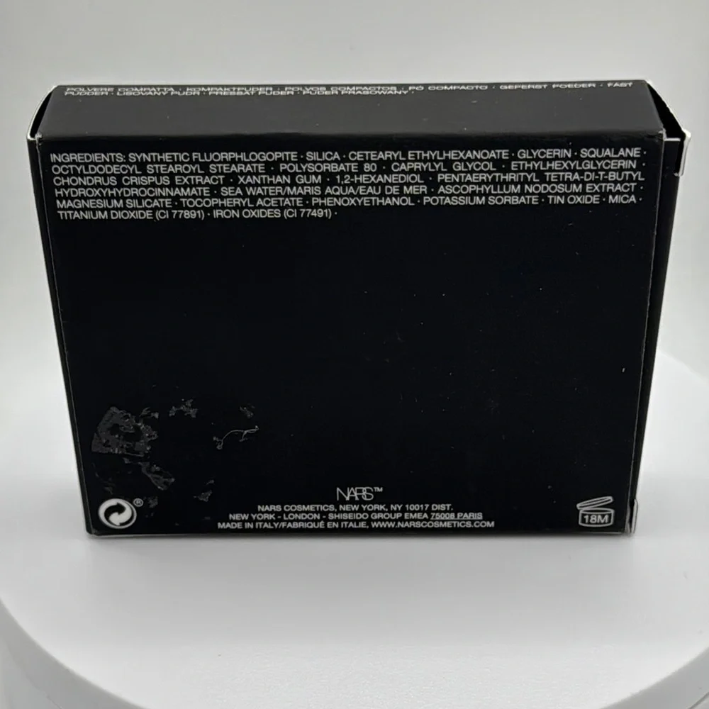 NARS Light Reflecting Setting Powder - Picture 6 of 6